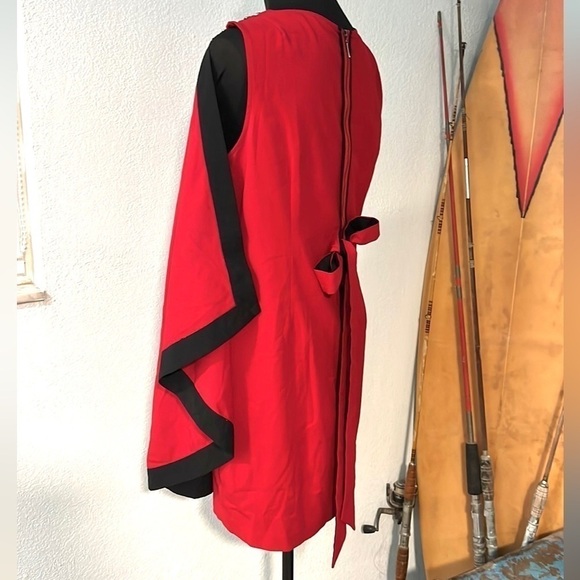 ❤️ Esley, BodyCon Dress with Cape-Draped Over-Lay, Lovely Red, EUC, Size Large - Picture 1 of 11